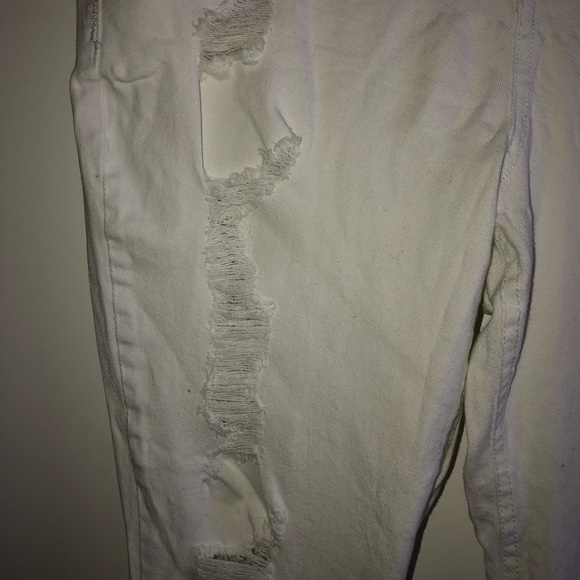 Used Plus Size Distressed White Skinny Jeans - Picture 2 of 8
